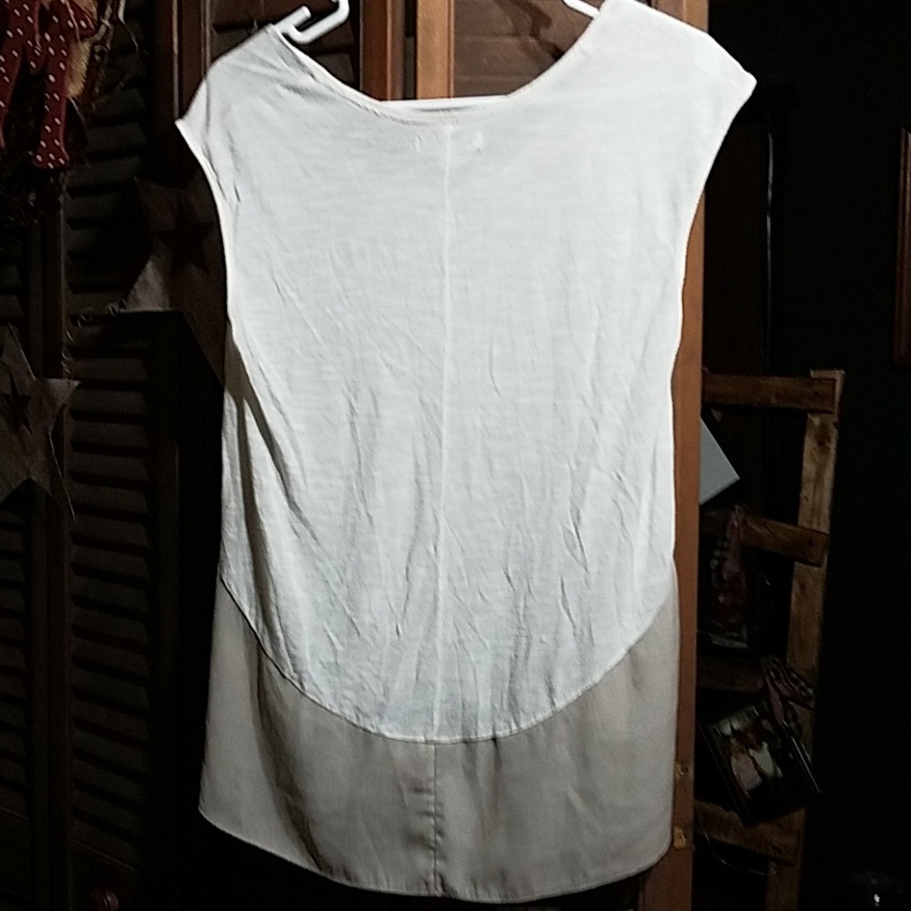 Blouse - Picture 2 of 3
